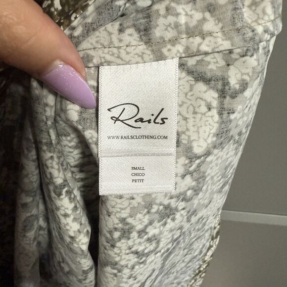 Rails Nyla Dress V-Neck Cut Out Waist Flutter Sleeve Floral Green/White Small - Picture 6 of 9